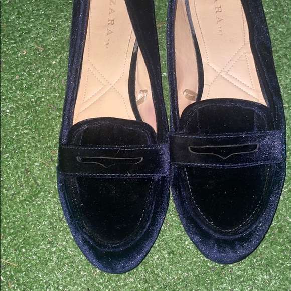 Zara Women's Elegant Blue Velvet Flats - Picture 3 of 6